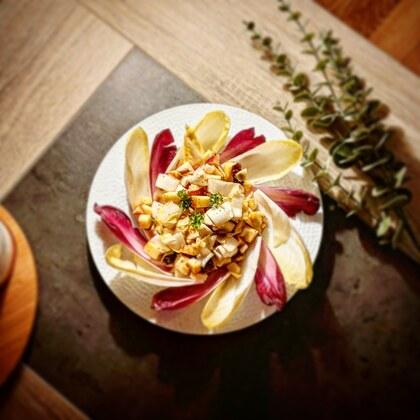 Salade d’Endives, aux Pommes, Noix et Dattes