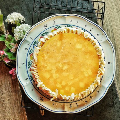 Tarte à l’Ananas Rôti aux Épices, Orange et Noix de Coco