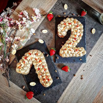 Number Cake Pistache, Chocolat Blanc et Fraise