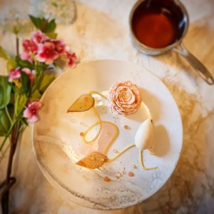 Histoire Éternelle Entremets Rose, Poire et Vanille