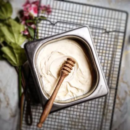 Glace au Lait et Fromage de Chèvre Frais